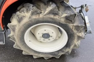 Tractor Farming KUBOTA KUBOTA KL33 - Image 9