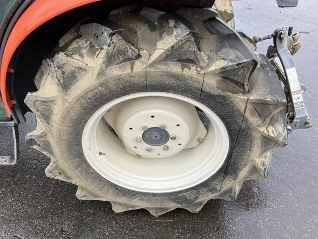 Tractor Farming KUBOTA KUBOTA KL33 - Image 9